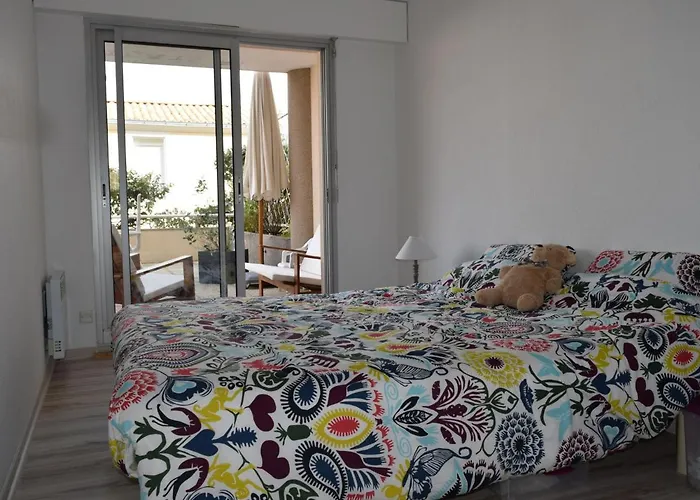 Avec Terrasse A 50m De La Des Sables-d'olonne - Fr-1-197-429 *